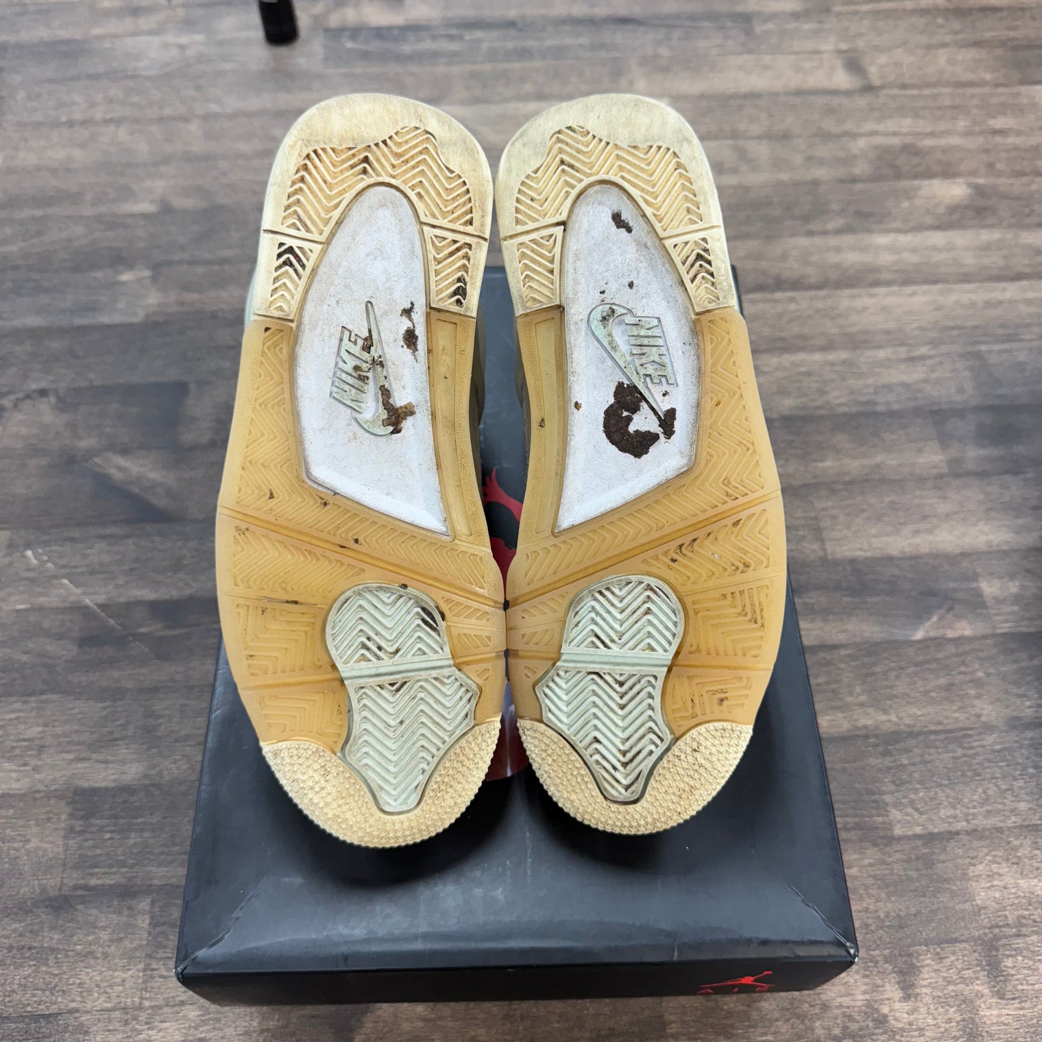 Off-White Sail Jordan 4 Retro (W) (USED)