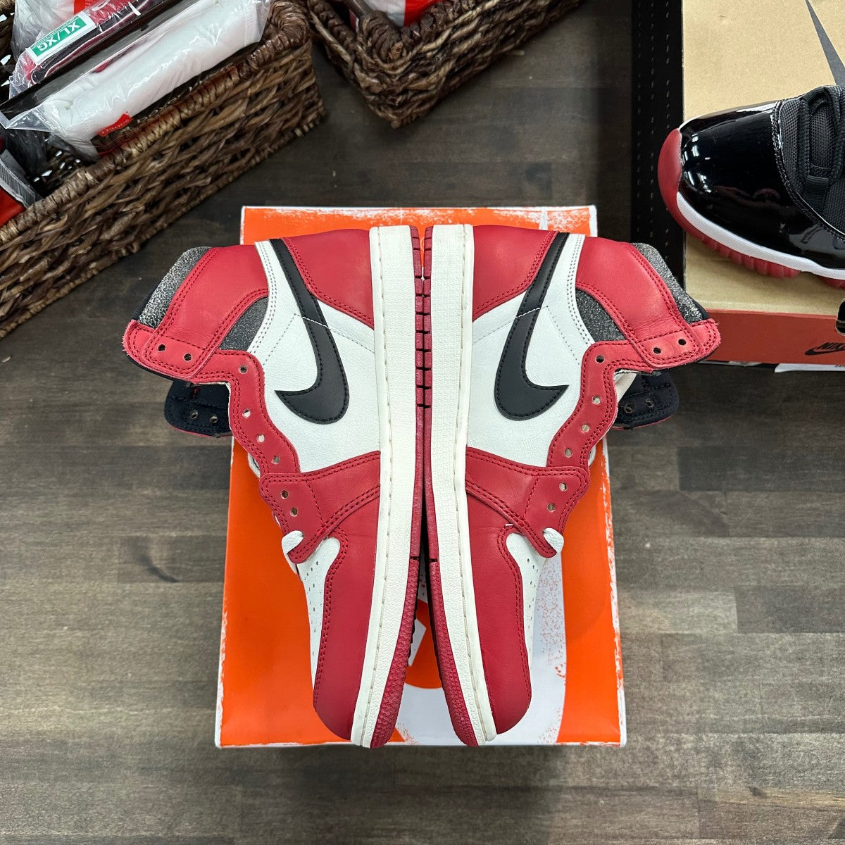 Jordan 1 Retro High OG Chicago Lost and Found - Image 3