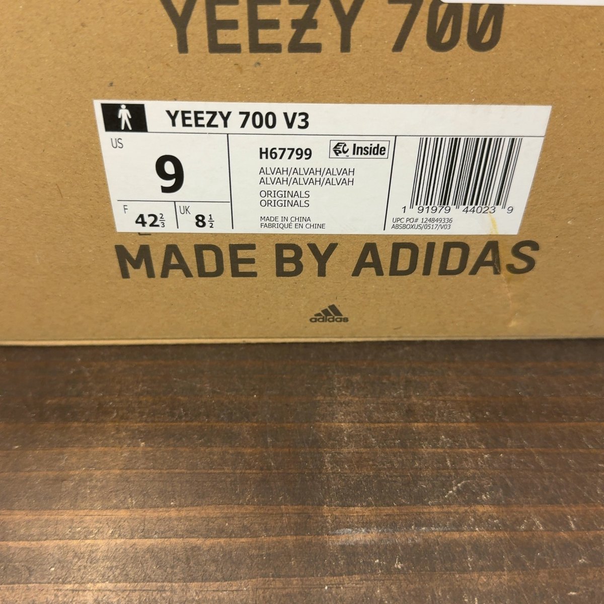adidas Yeezy 700 V3 Alvah Size 9 (Pre-Owned) - aux