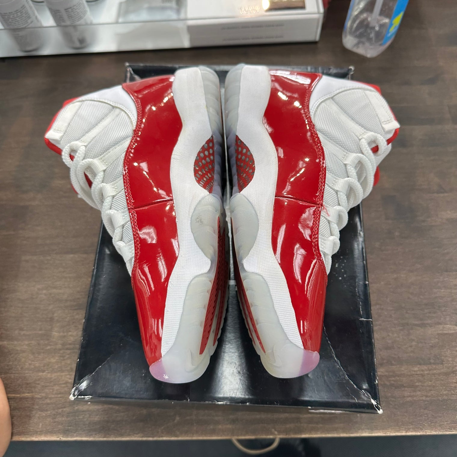 Cherry Jordan 11 Retro (USED)