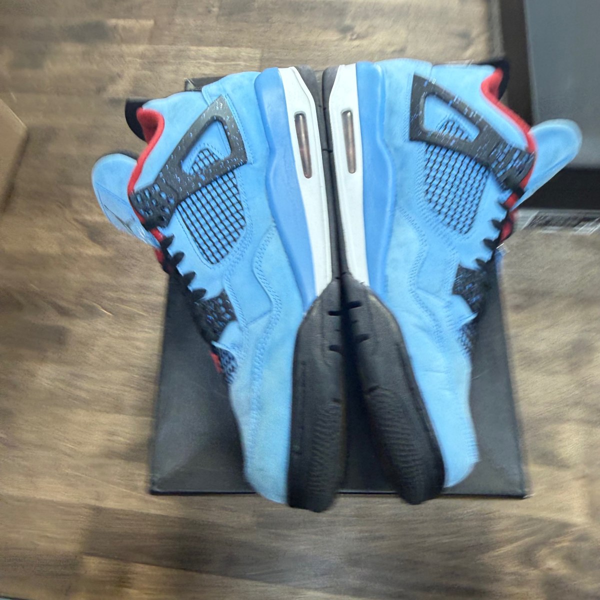 Jordan 4 Retro Travis Scott Cactus Jack - Image 3