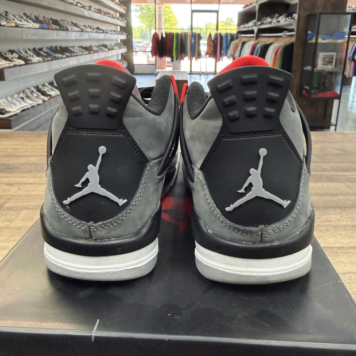 Jordan 4 Retro Infrared (GS) - Image 4