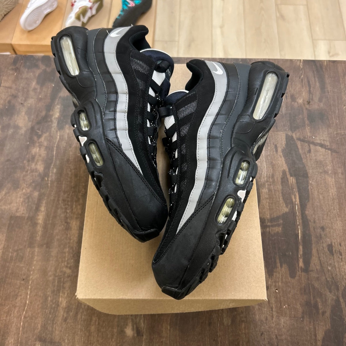 Nike Air Max 95 Essential Black Smoke Grey Size 13 (Pre-Owned) - Image 1