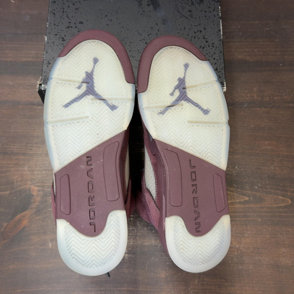 Jordan 5 Retro Burgundy (2023) (GS) Size 6Y (Pre-Owned) - aux