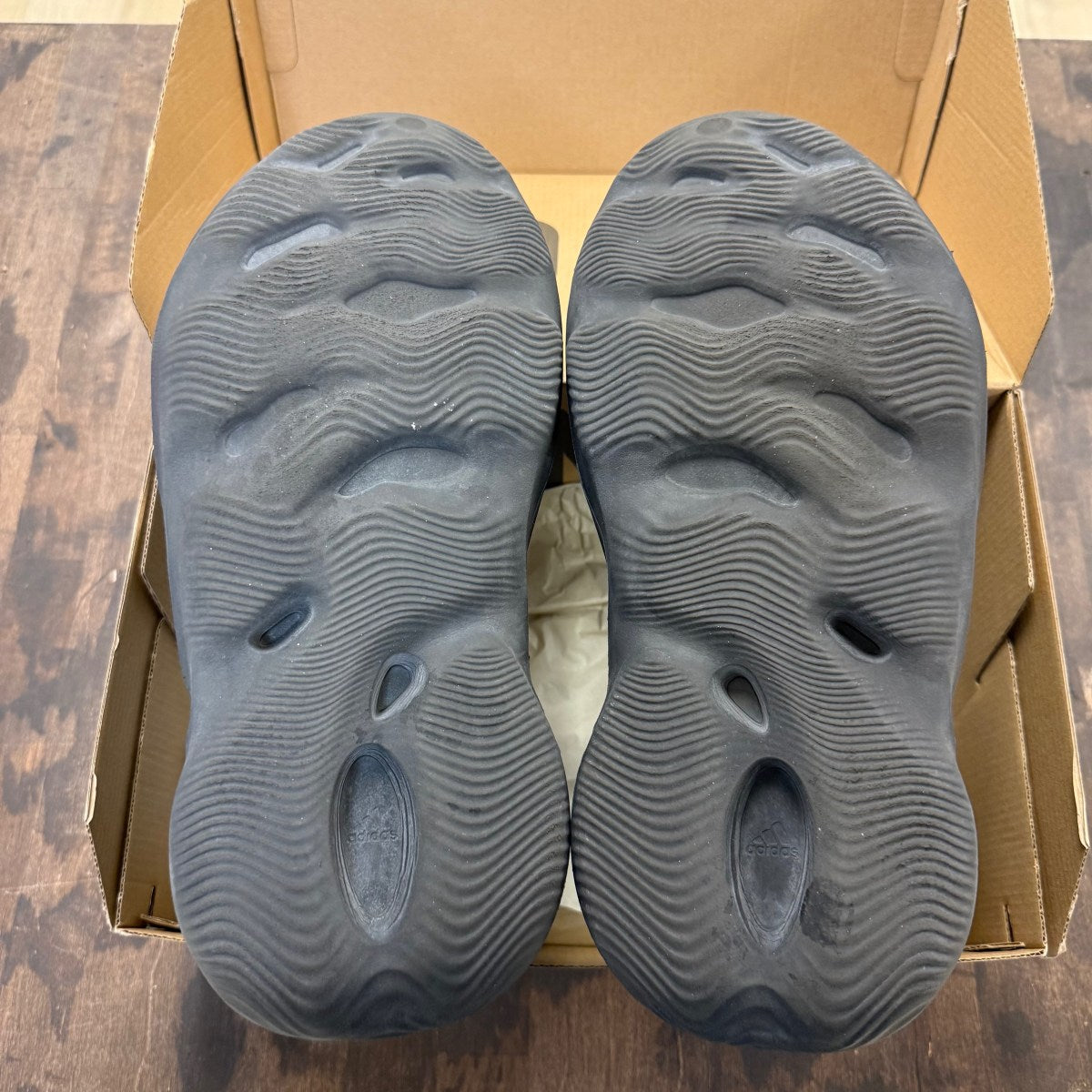 adidas Yeezy Foam RNR Onyx - Image 5