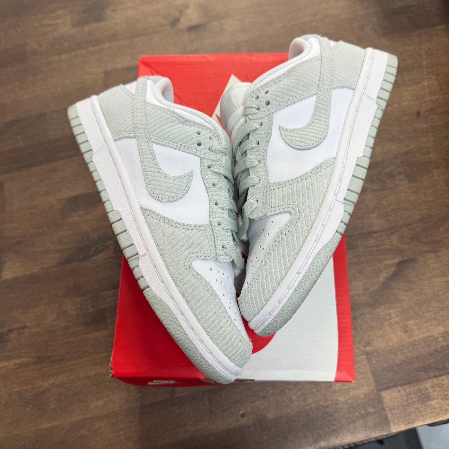 (W) Corduroy Nike Dunk Low (USED)