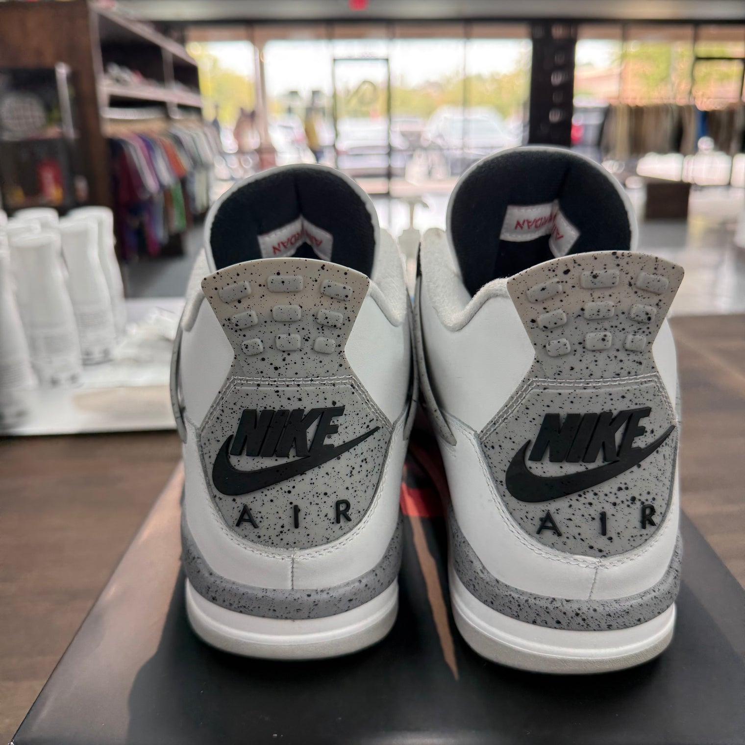 White Cement Jordan 4 (2025) (USED)