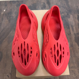 adidas Yeezy Foam RNNR Vermillion Size 11 (Pre-Owned) - Image 7
