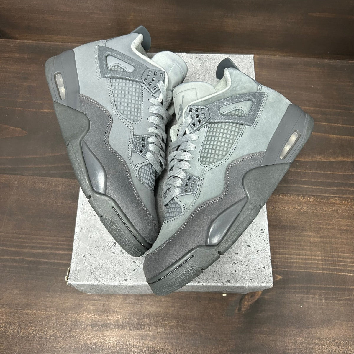 Jordan 4 Retro SE Paris Olympics Wet Cement Size 8.5 (Pre-Owned) - Image 2
