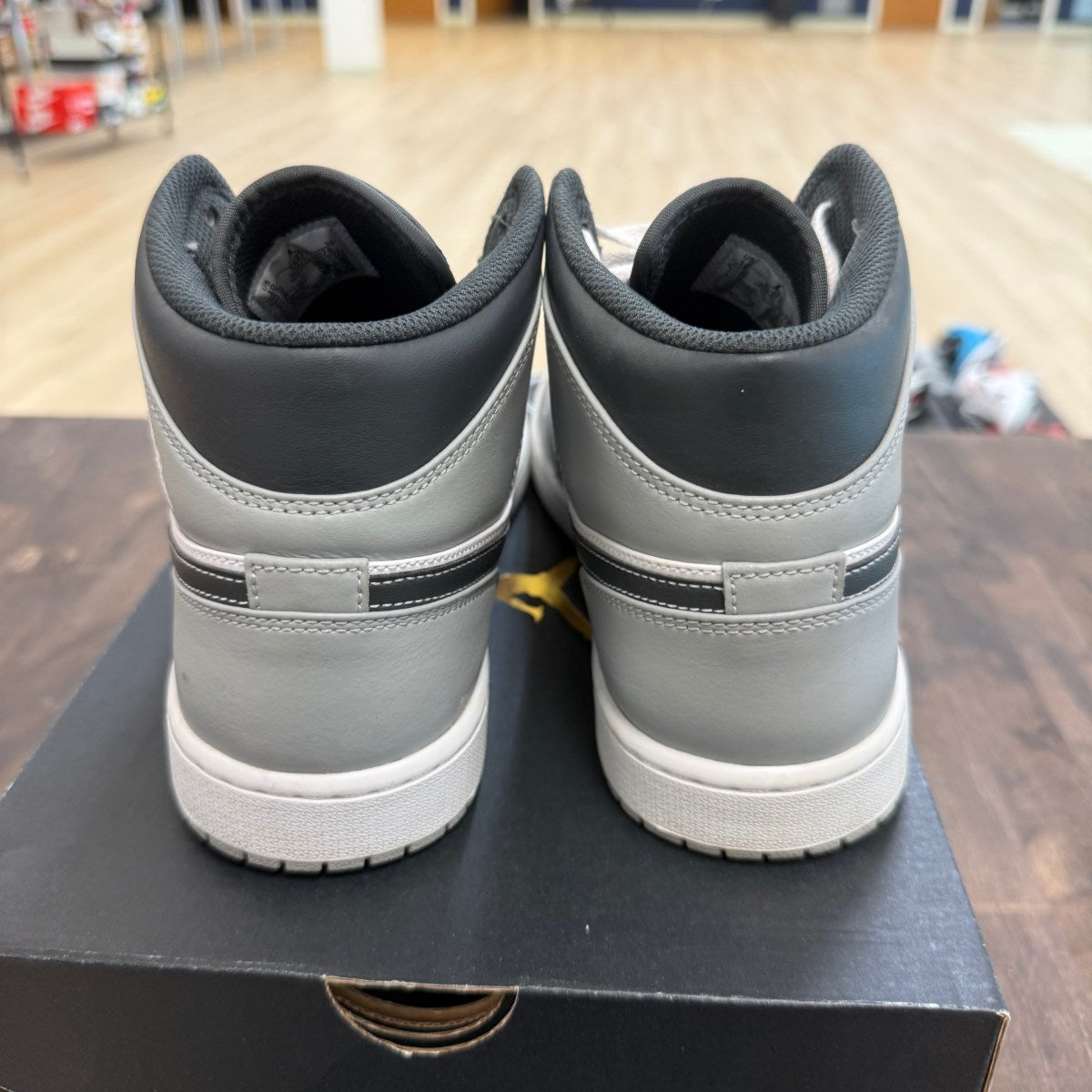 Jordan 1 Mid Light Smoke Grey Anthracite - Image 5
