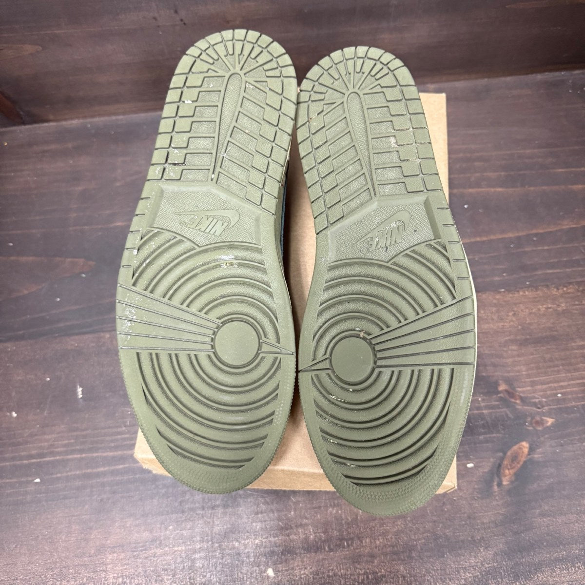 Jordan 1 Retro Low OG SP Travis Scott Medium Olive Size 12.5 (Pre-Owned) - Image 6