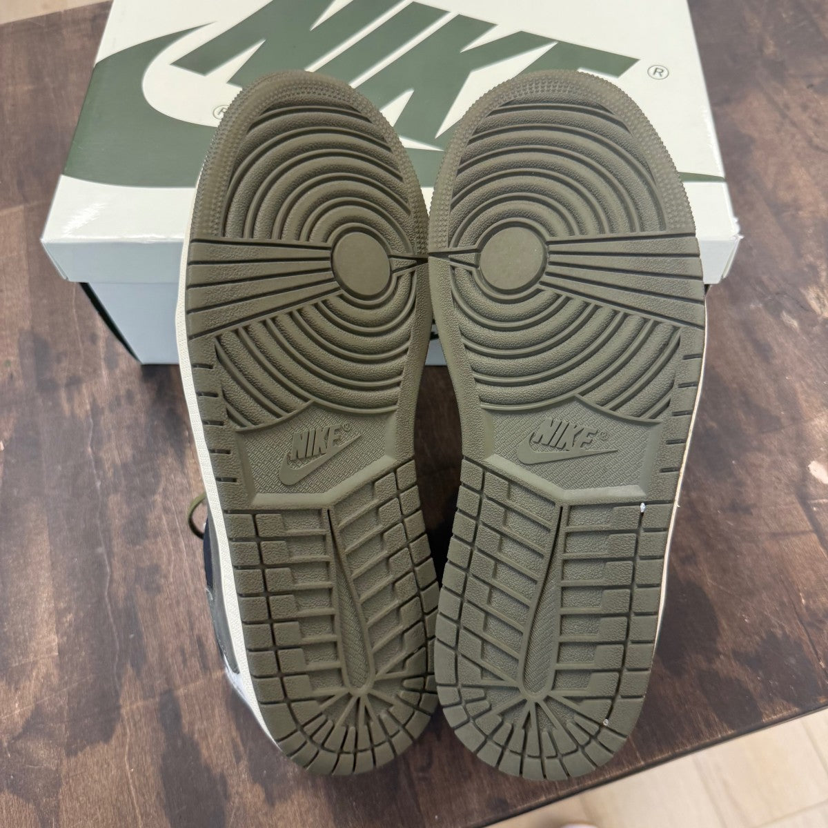 Jordan 1 Retro Low OG SP Travis Scott Olive (Women's) - Image 5