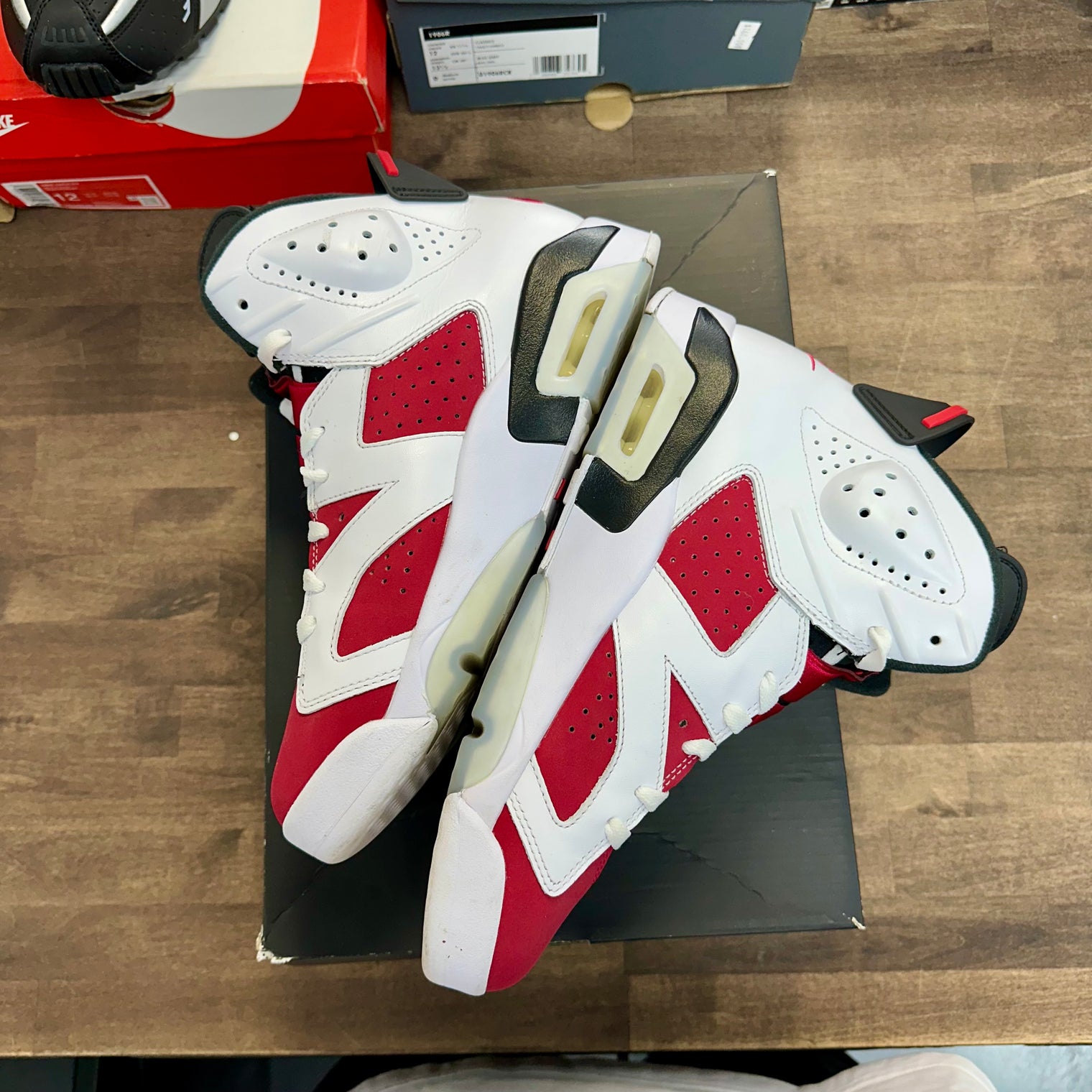 Carmine Jordan 6 Retro (USED)