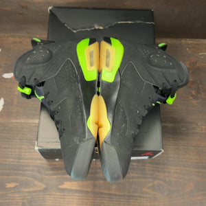 Jordan 6 Retro Electric Green Size 11 (Pre-Owned) - aux