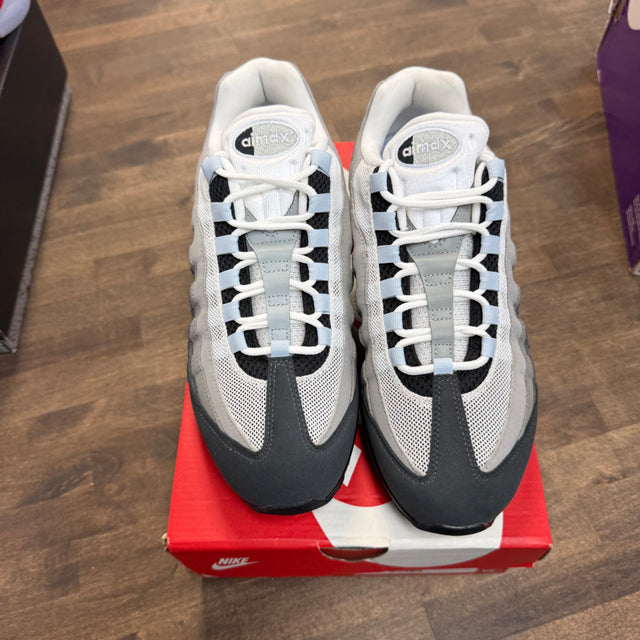 Blue Tint Air Max 95 (W) (USED)