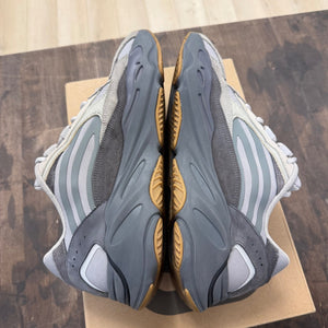 adidas Yeezy Boost 700 V2 Tephra - Image 4