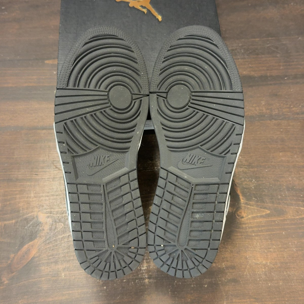 Jordan 1 Low Light Smoke Grey - Image 8