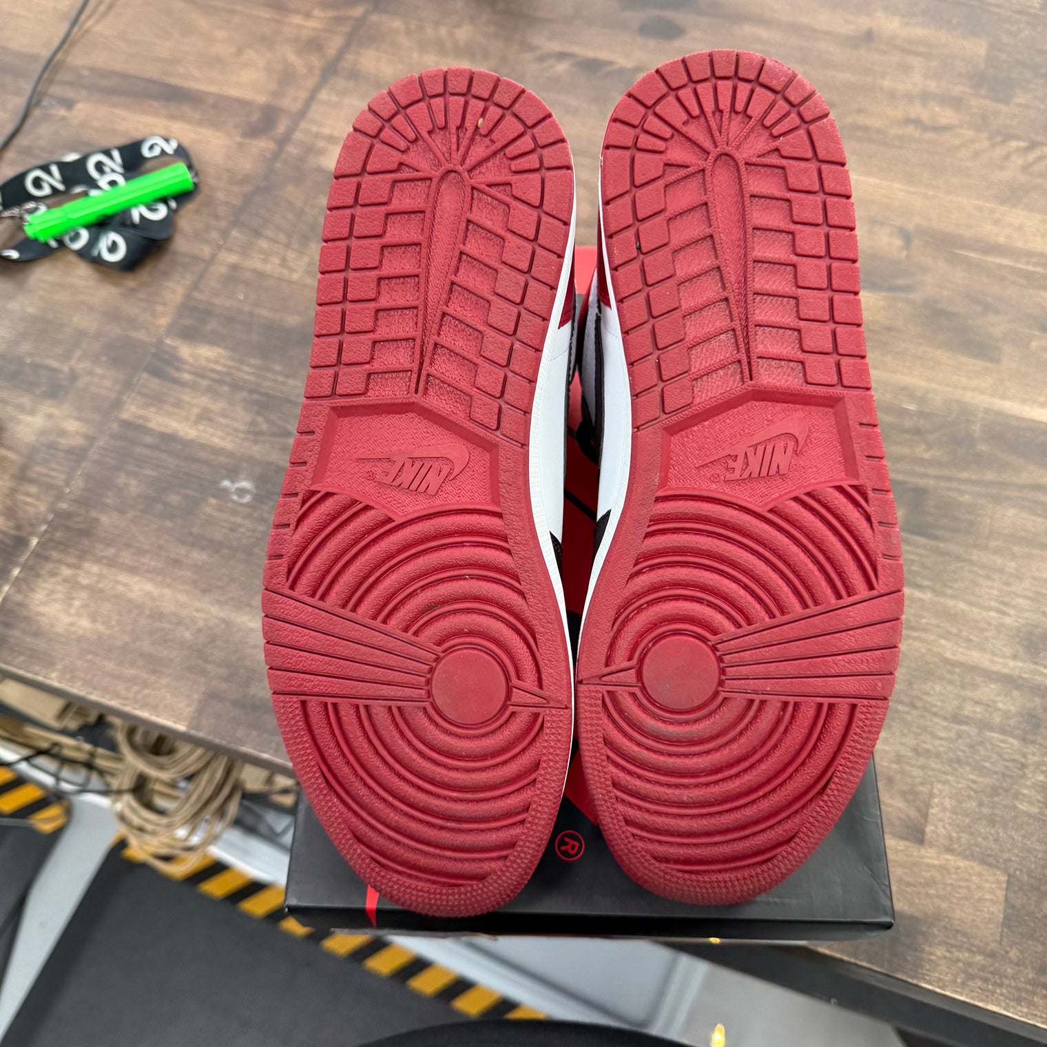 Black Toe Jordan 1 High (2016) (Lightly Worn)