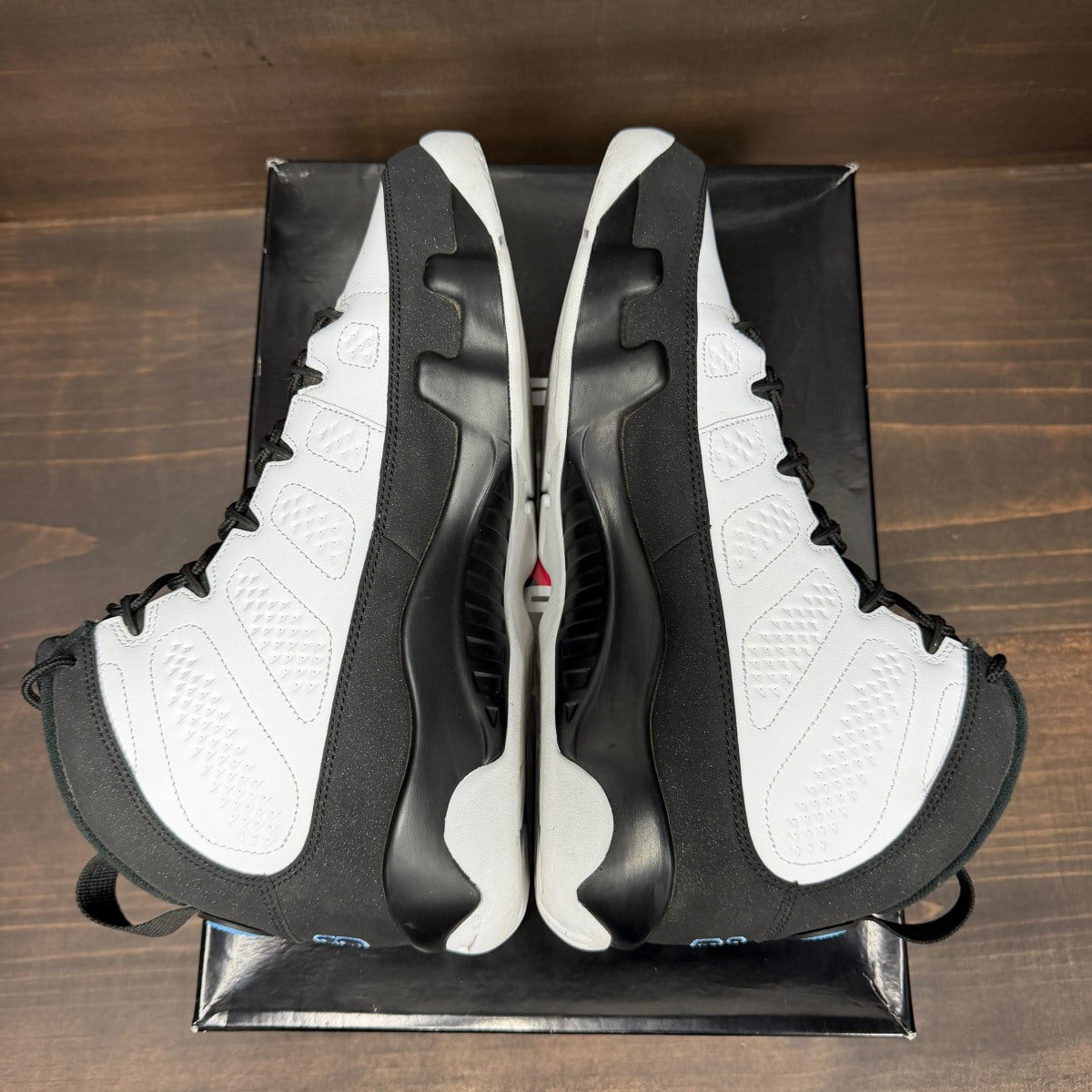 Jordan 9 Retro University Blue Size 11 (Pre-Owned) - Image 5