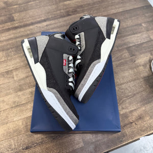 Jordan 3 Retro Levi’s Black Size 10 (Pre-Owned) - Image 1
