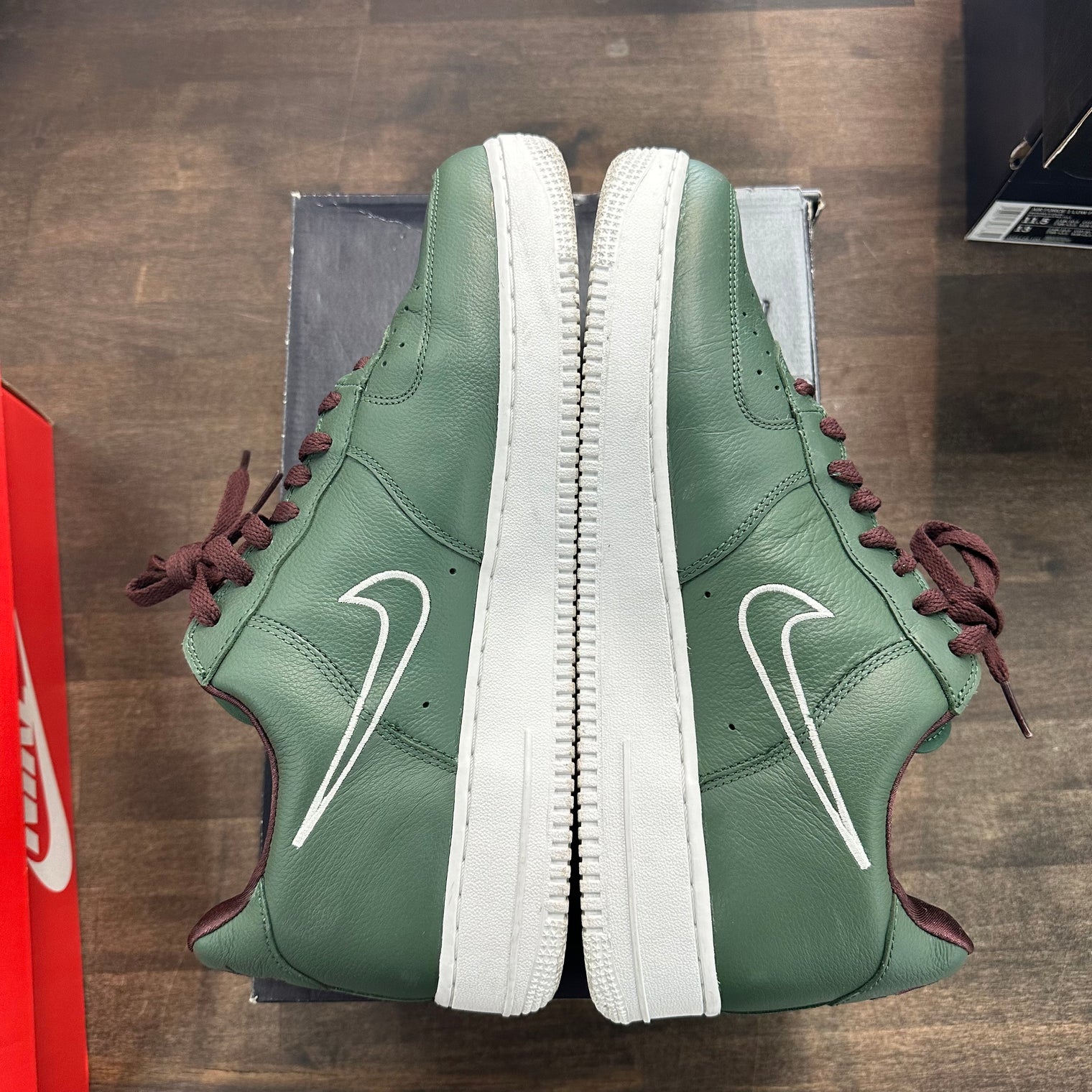 Hong Kong Nike Air Force 1 Low (2018) (USED)