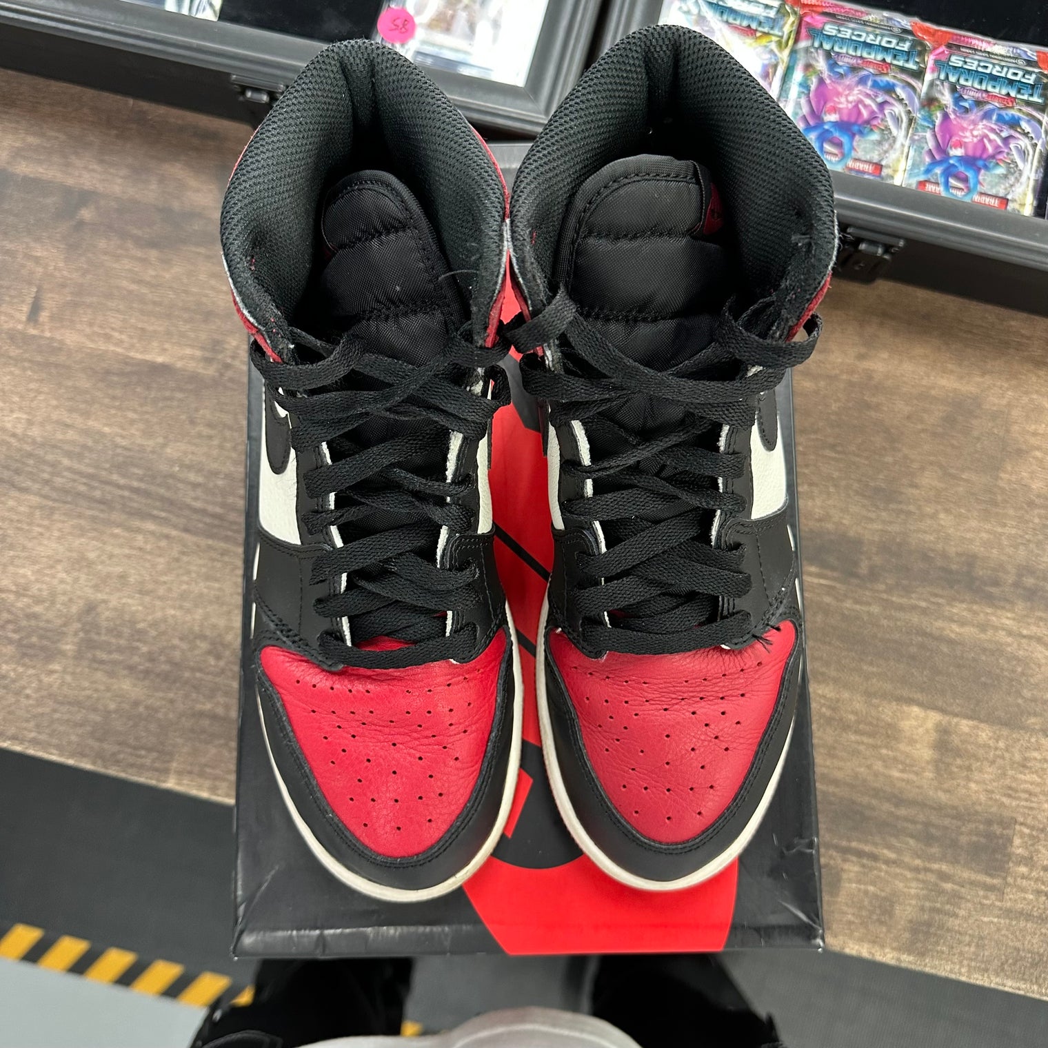 Bred Toe Jordan 1 High (GS) (USED, no insoles)