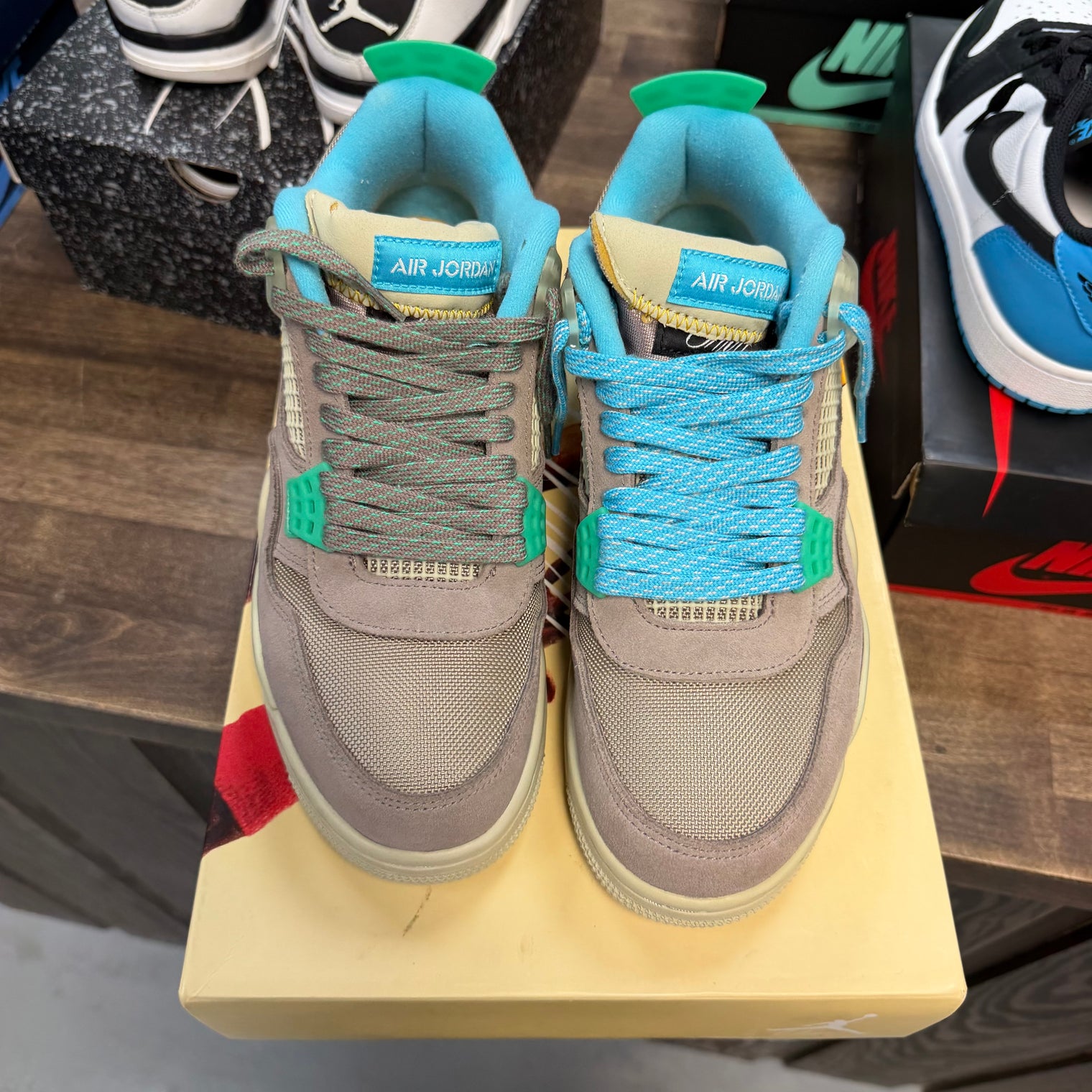 Jordan 4 Retro SP 30th Anniversary Union Taupe Haze (US 8) (USED)