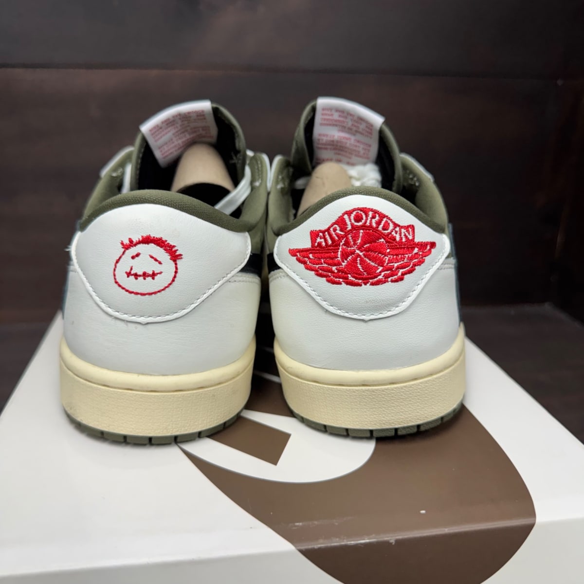 Jordan 1 Retro Low OG SP Travis Scott Medium Olive Size 9 (Pre-Owned) - sole