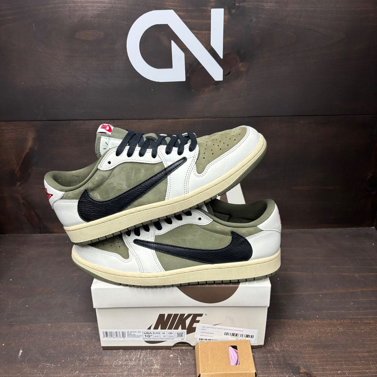 Jordan 1 Retro Low OG SP Travis Scott Medium Olive Size 10.5 (Pre-Owned) - front