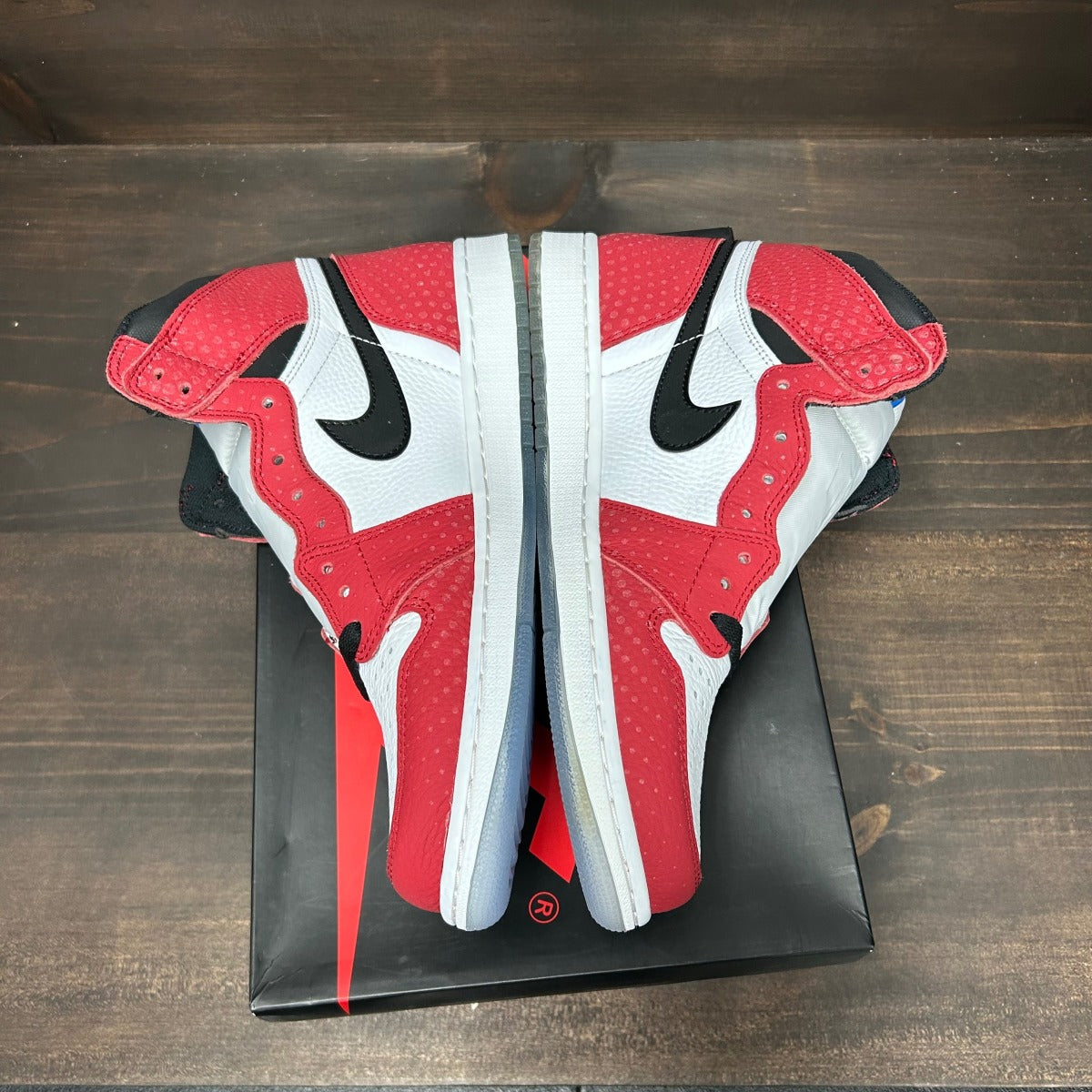 Jordan 1 Retro High Spider-Man Origin Story Size 10.5 (Pre-Owned) - Image 4