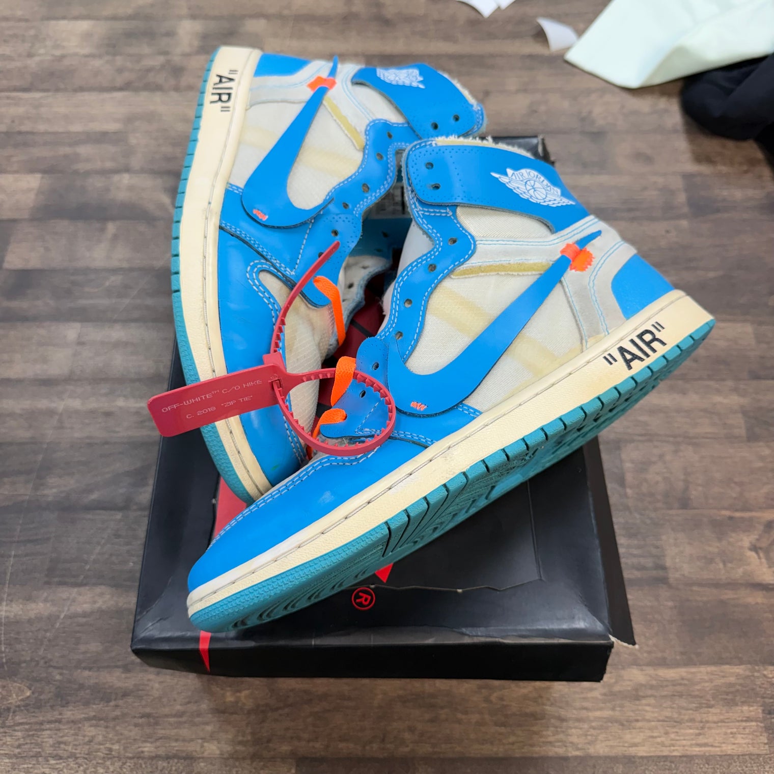 UNC Off-White Jordan 1 High Retro (USED)