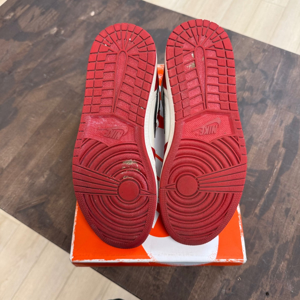 Jordan 1 Retro High OG Chicago Lost and Found - Image 5