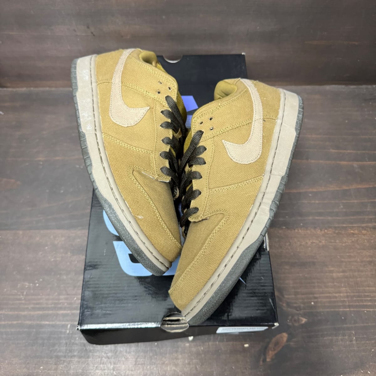 Nike SB Dunk Low Pro Spanish Moss Size 10.5 (Pre-Owned) - back