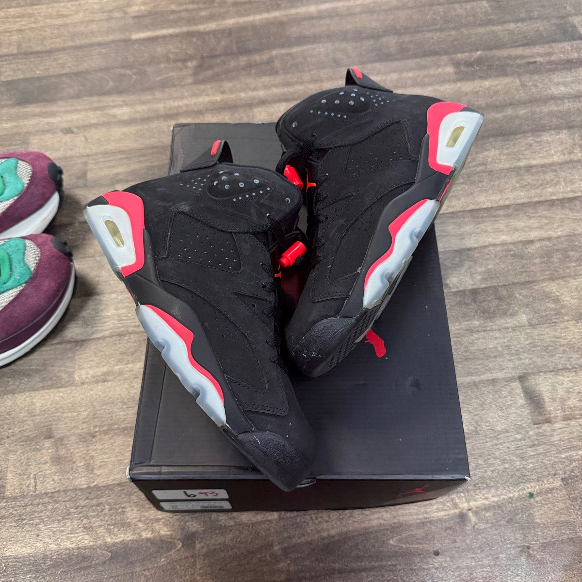 Jordan 6 Retro Infrared Black (2014) Size 8 (Pre-Owned) - Image 1