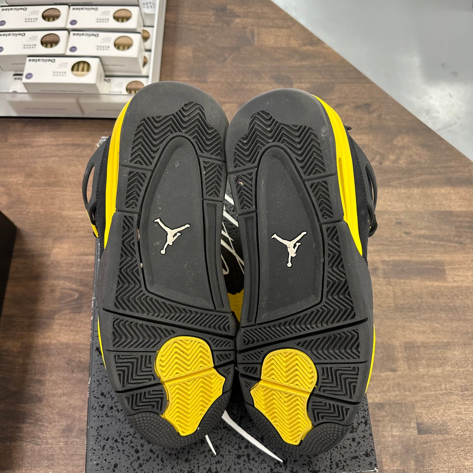 Yellow Thunder Jordan 4 Retro (USED)