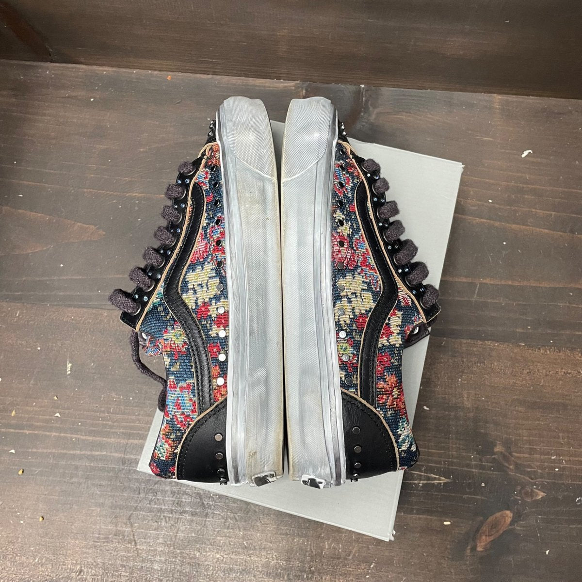 Vans OTW Old Skool 36 Vibram Floral Rivets Black Size 9 (Pre-Owned) - sole
