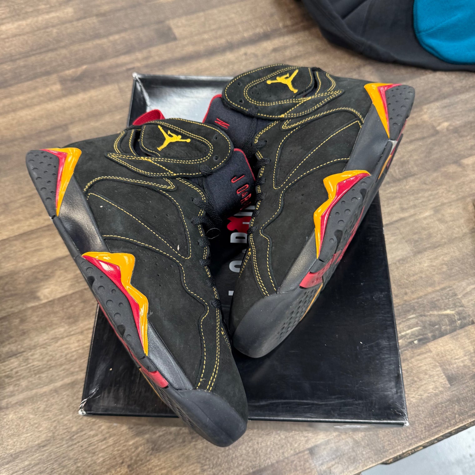 Citrus Jordan 7 Retro (USED)