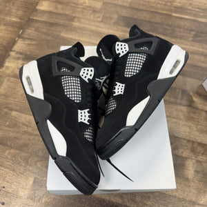 Jordan 4 Retro White Thunder - Image 1