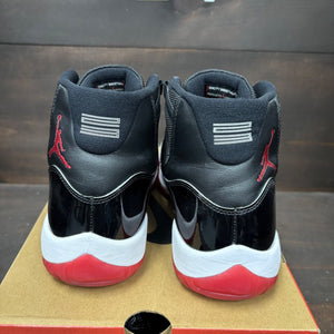 Jordan 11 Retro Playoffs Bred (2019) Size 10 (Pre-Owned) - sole