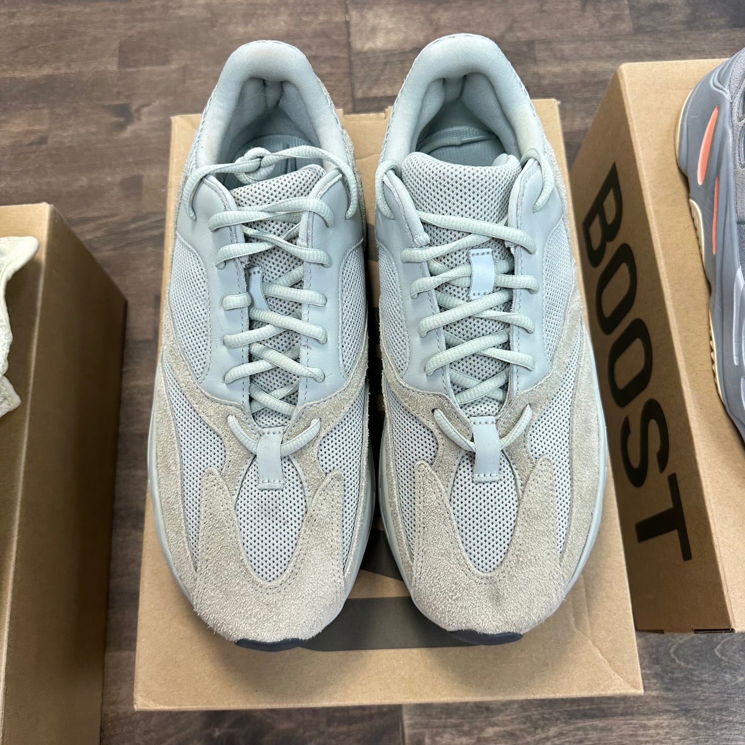 Salt Yeezy 700 (USED, Replacement Box)