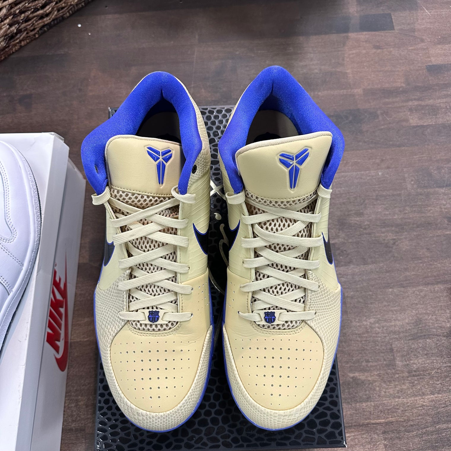 FC Barcelona Team Gold Nike Kobe 5 Protro (USED)