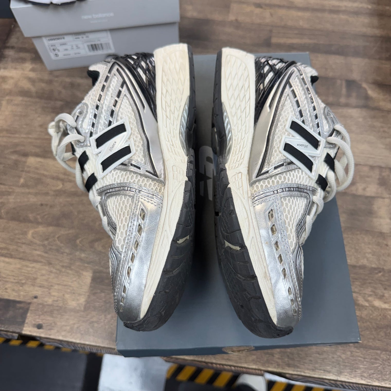 Silver Black New Balance 1906R (USED)