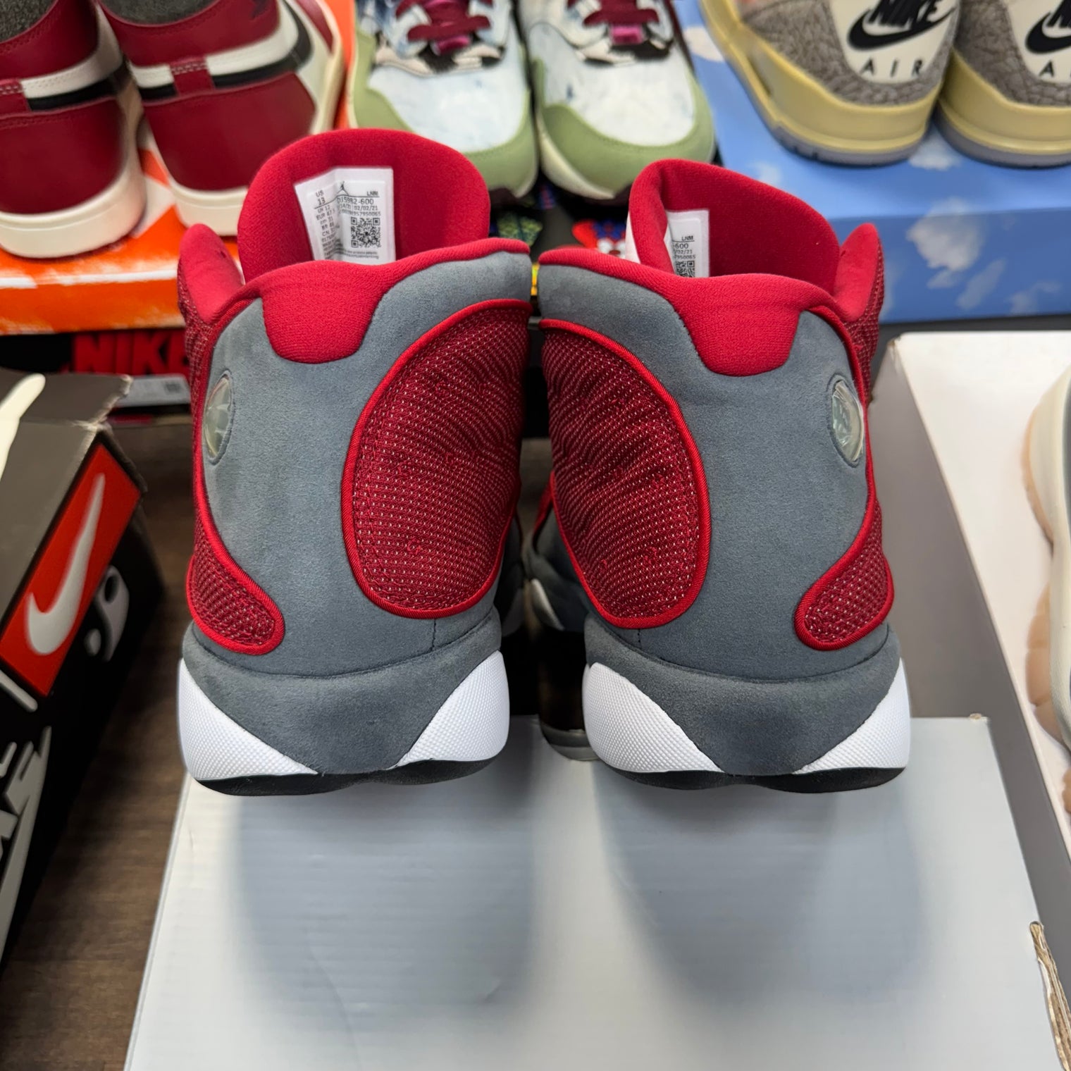 Red Flint Jordan 13 (USED)