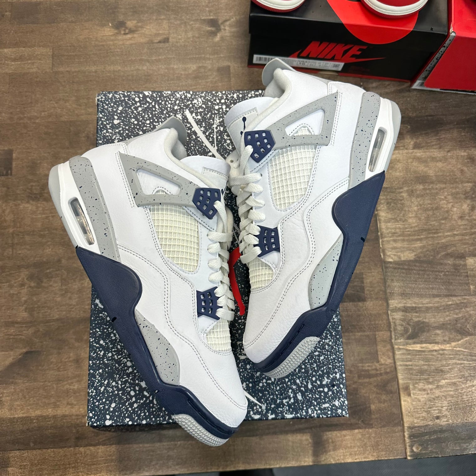 Midnight Navy Jordan 4 Retro (Lightly Worn)