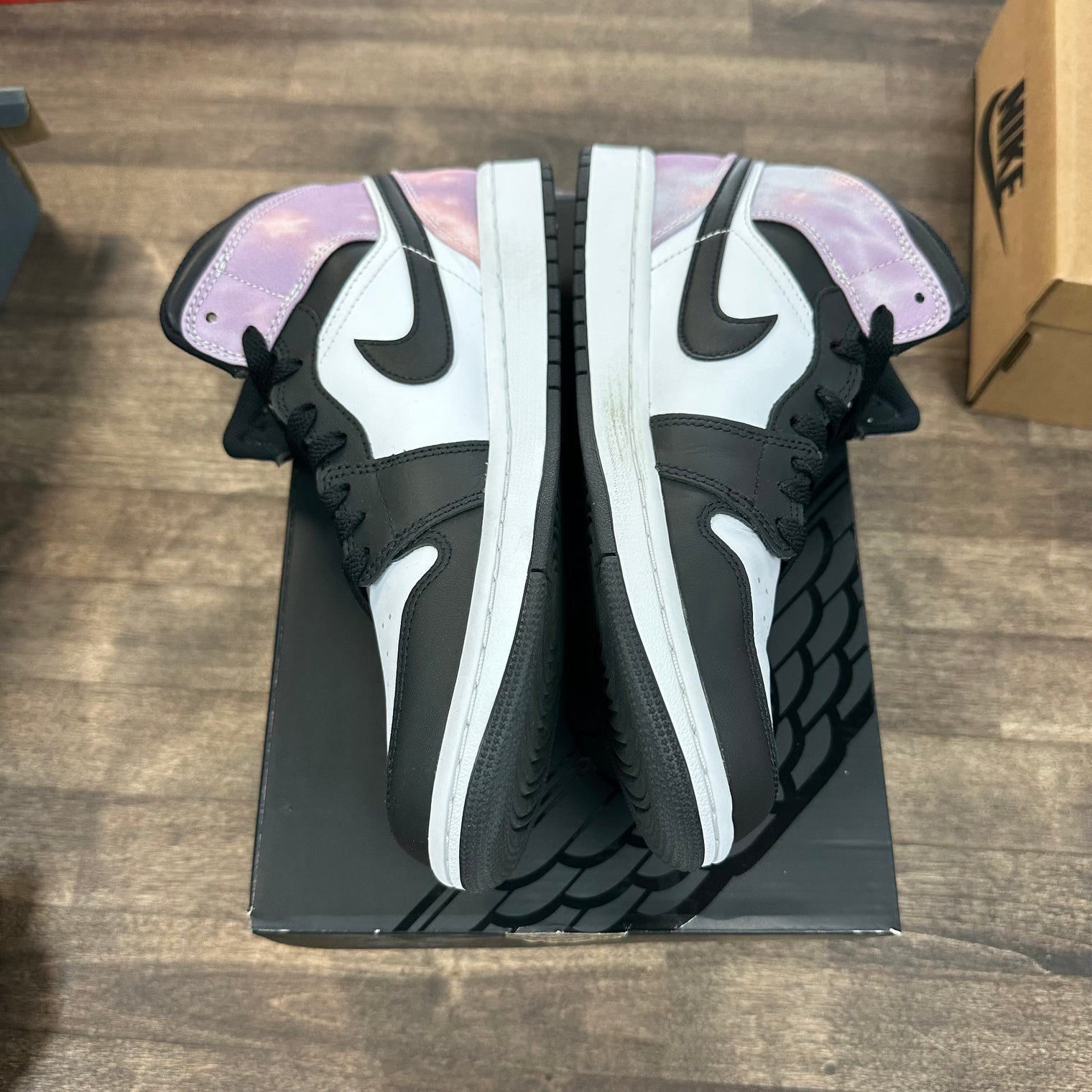 Zen Master Jordan 1 Mid (USED)