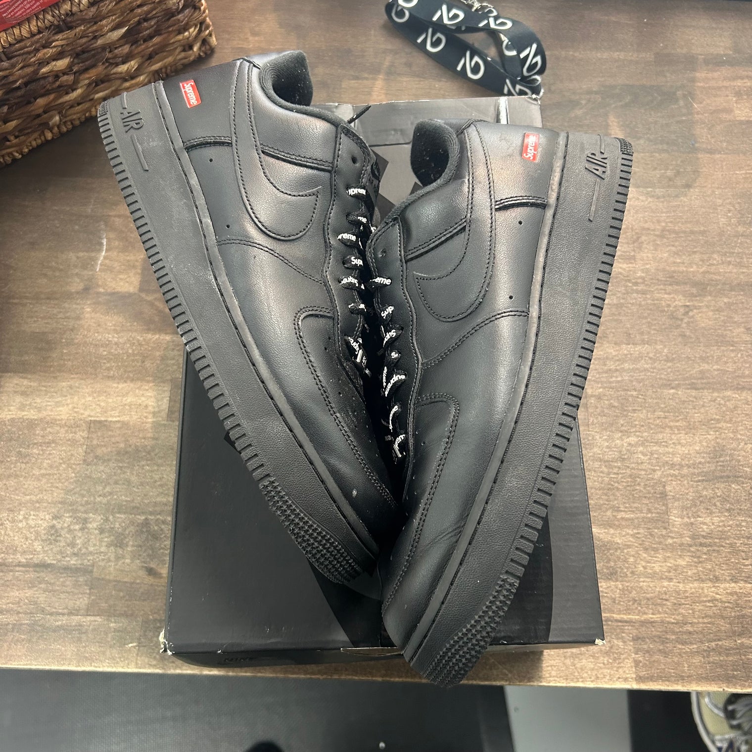 Supreme Air Force 1 Black (USED)