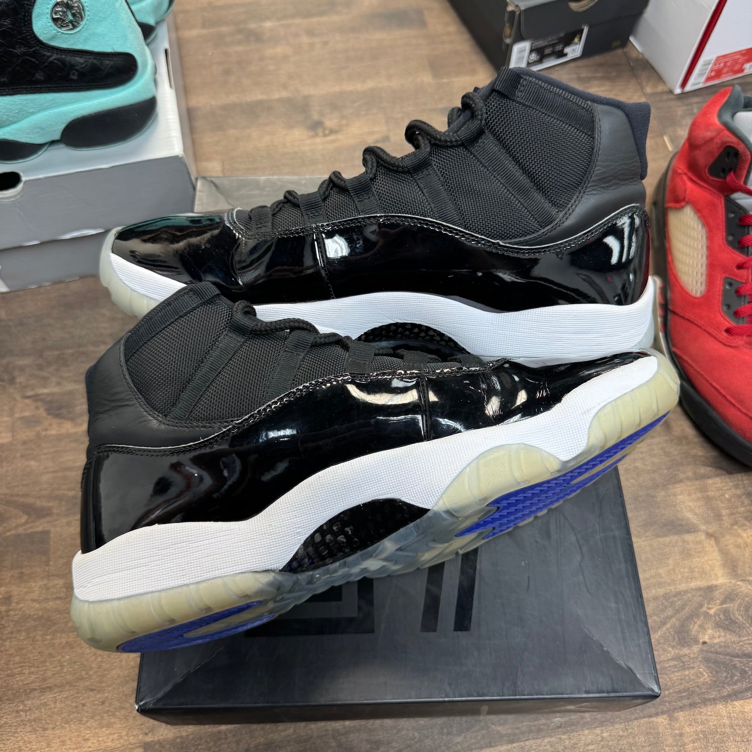 Space Jam Jordan 11 Retro (2018) (USED)