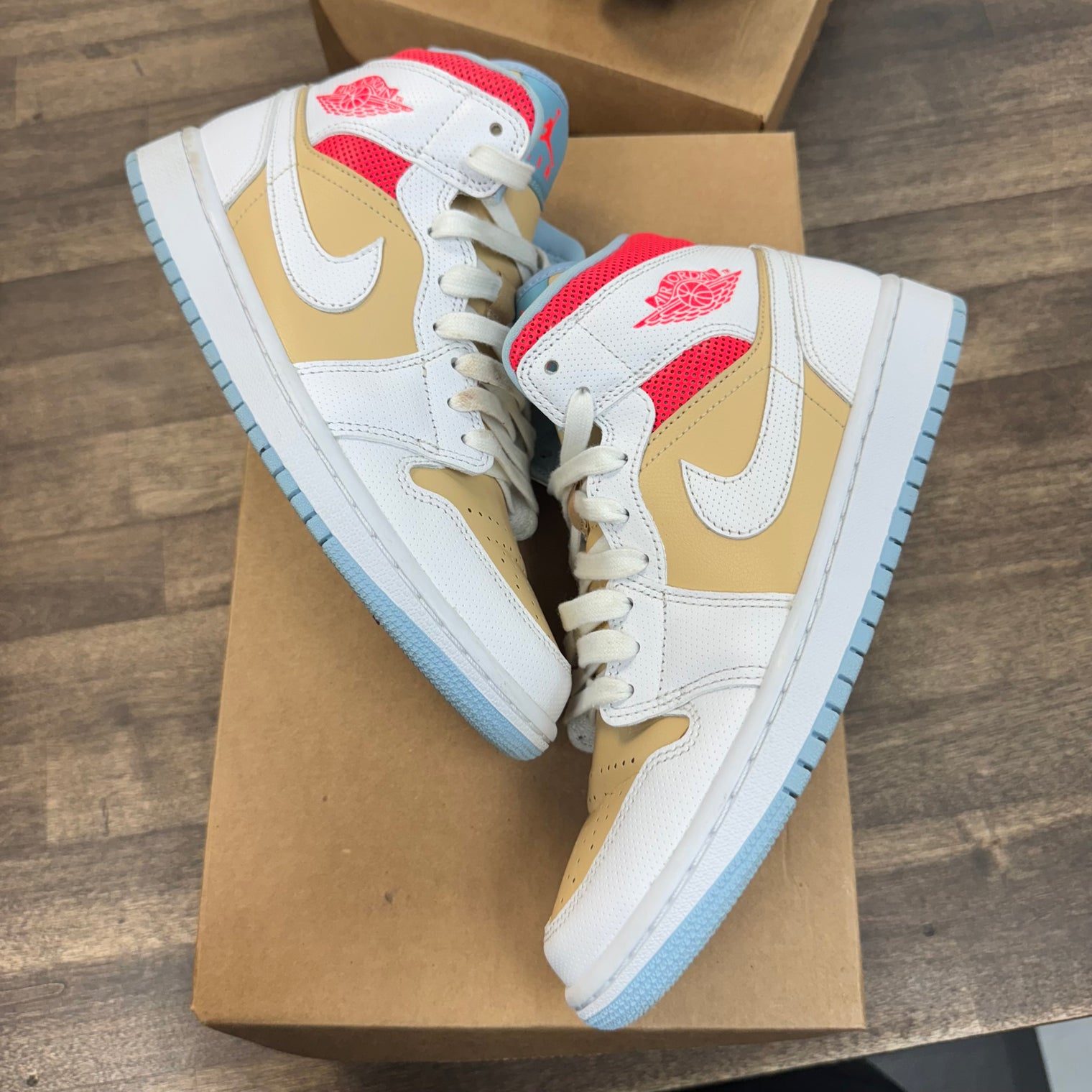 Sesame Jordan 1 Mid SE (W) (USED, No Box)