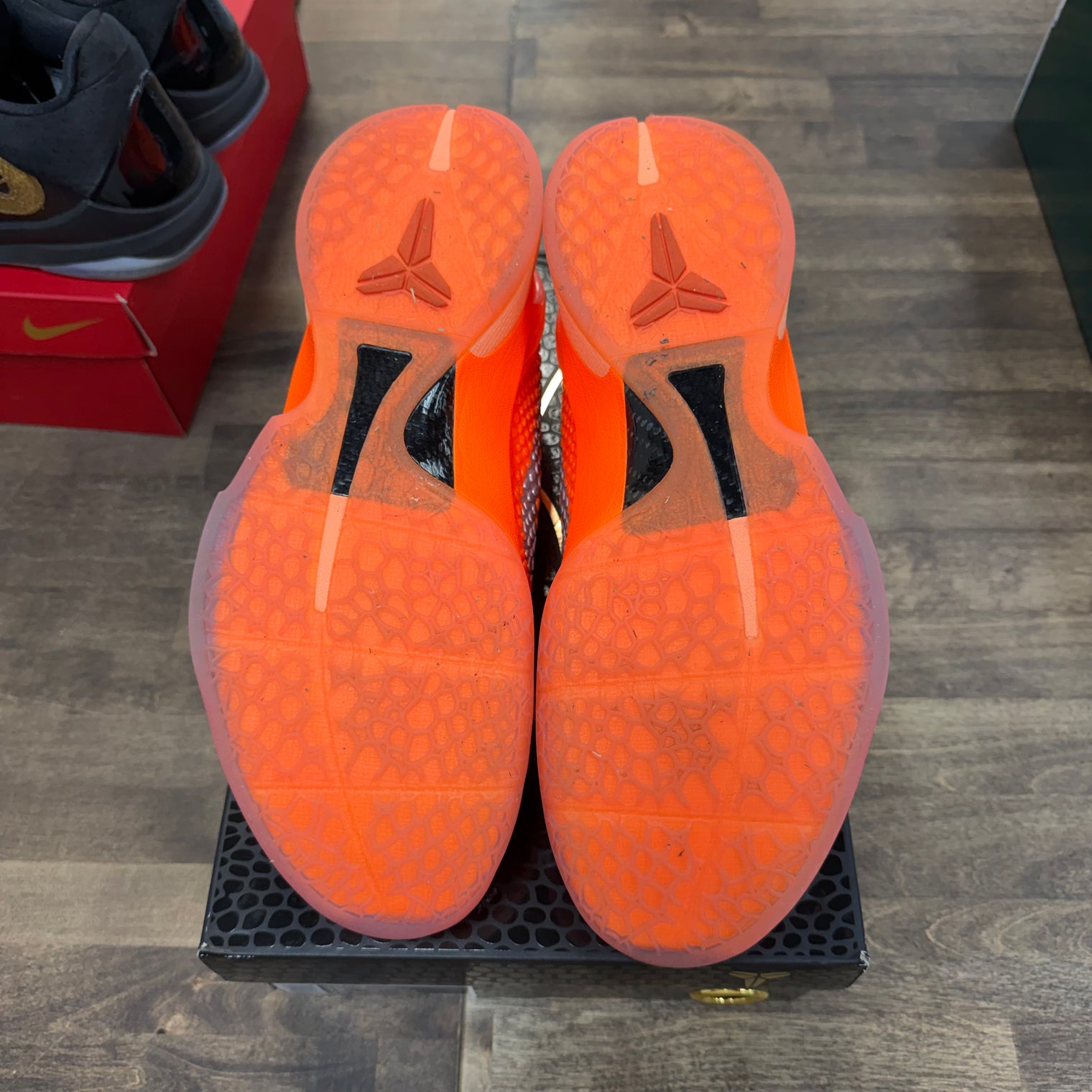 Total Orange Kobe 8 Protro (USED)
