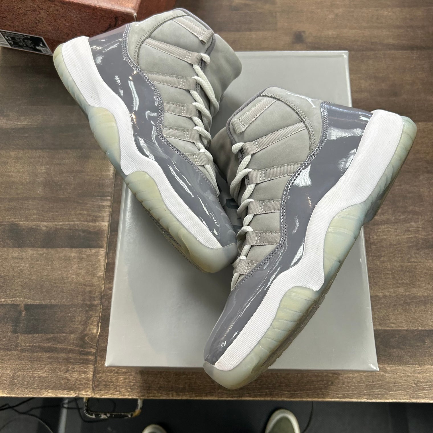 Jordan 11 Retro Cool Grey (2021) (US 8.5) (USED)